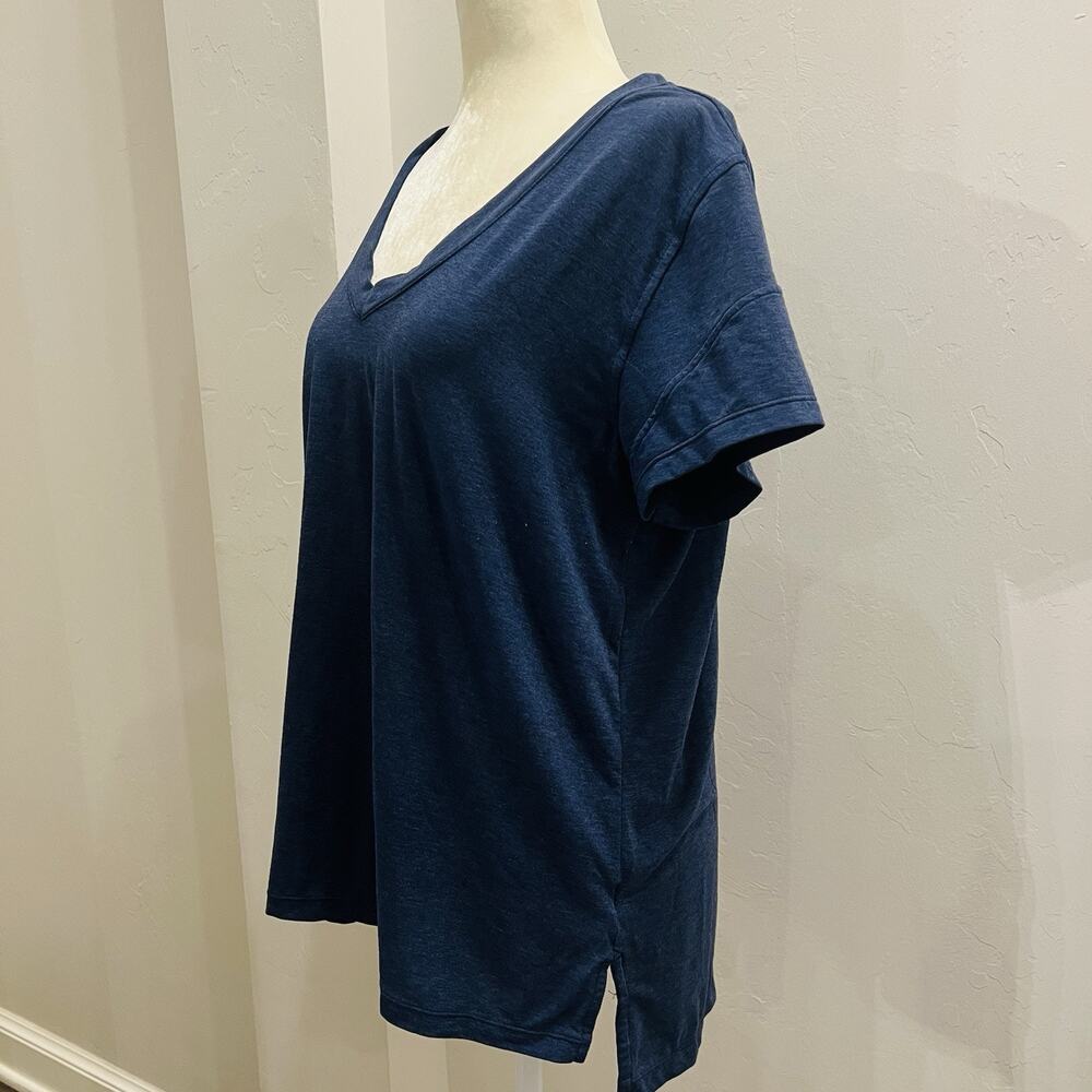 Zella Womens Short Sleeve V Neck Athletic Tee T Shirt Navy Blue Gym Run Yoga L - Picture 2 of 5